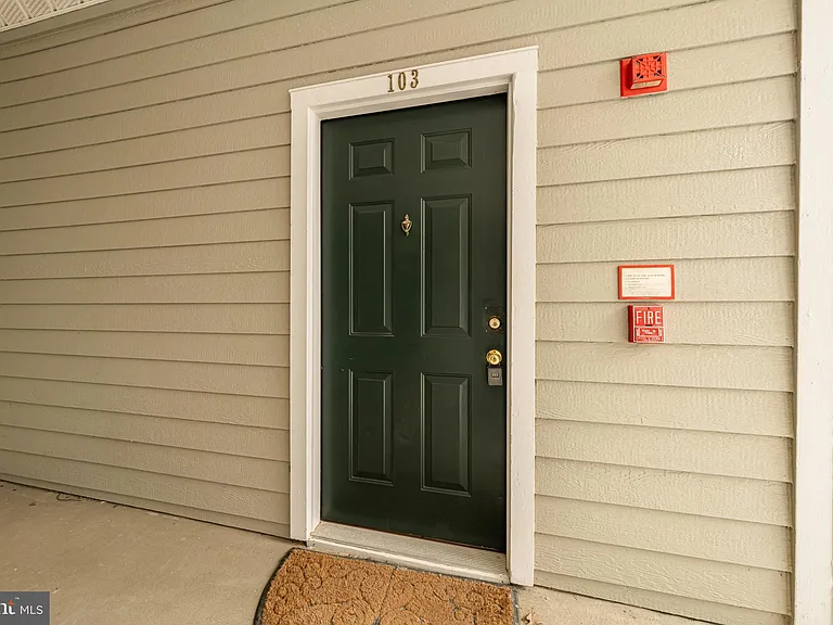 4417 Fair Stone Dr #103 — Photo 32