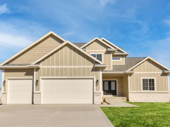 4704 Cartier Ave, Ames, IA 50014