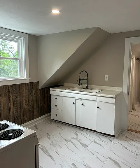 93 Peirce St #3 — Photo 7
