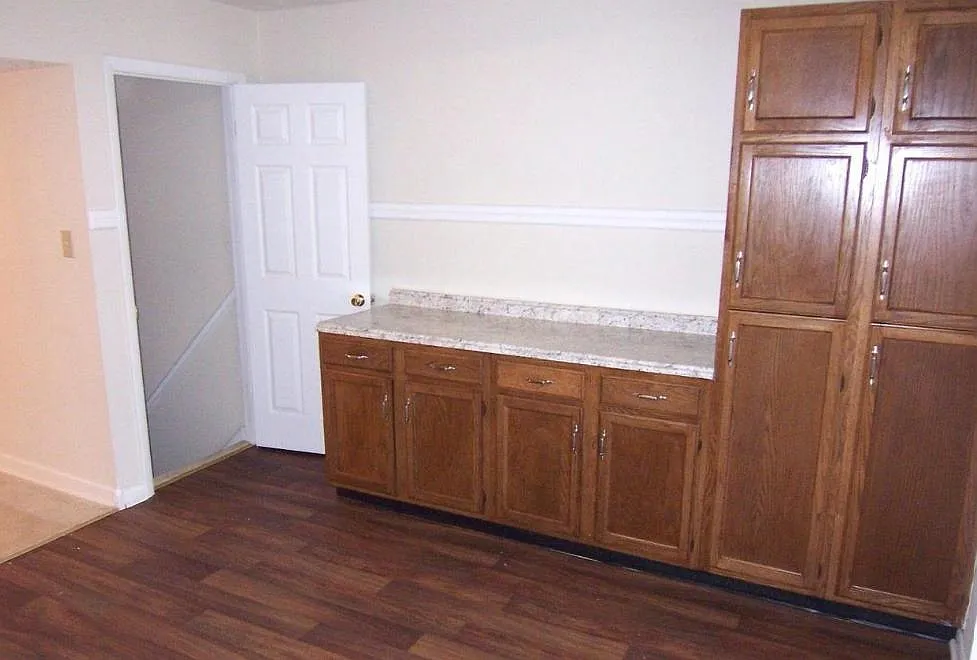 2 bed, 1110 sqft, $1,899 — Photo 4