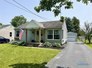 516 W 7th St, Perrysburg, OH