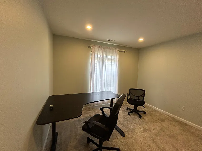4035 Cornerstone Dr — Photo 9