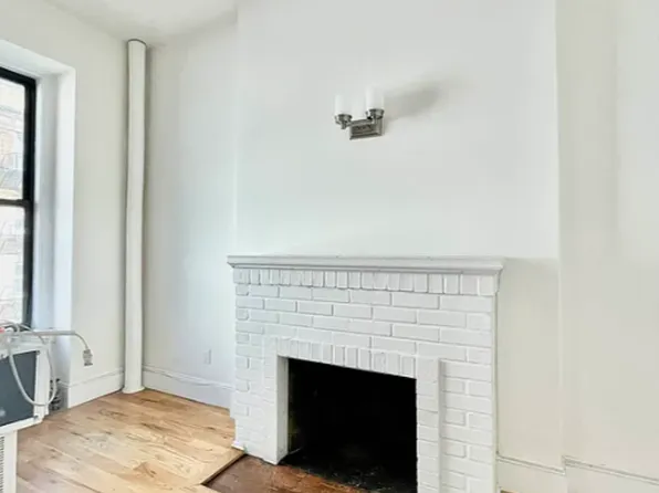 258 West 22nd Street image 6 of 8