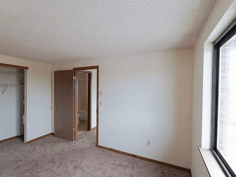 Maplewood Apartments — Photo 49