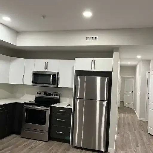 2 bed, 2.0 bath, 960 sqft, $1,645 — Photo 2