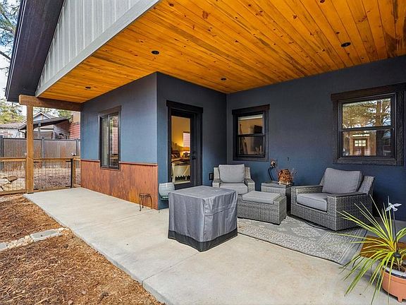 4th image of 220 Edgemont Meadows Road