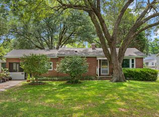 1549 N Avalon Cir, Charleston, SC 29407