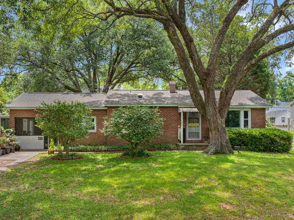 1549 N Avalon Cir, Charleston, SC 29407