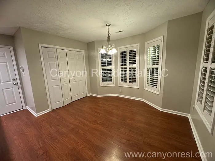 1441 Aultroy Dr — Photo 6