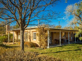 33 Montano Ln NW, Corrales, NM 87048