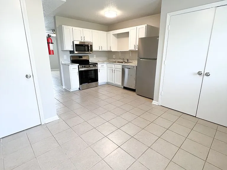 115 Ballygar St — Photo 4