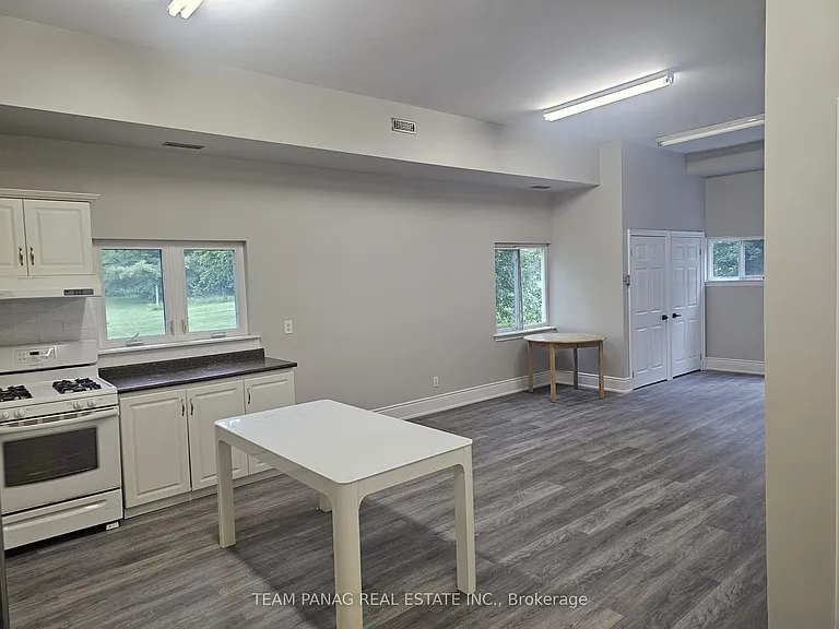 51 Diana Dr — Photo 4