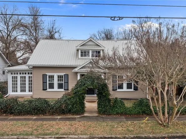 712 S Broad St, Burlington, NC 27215