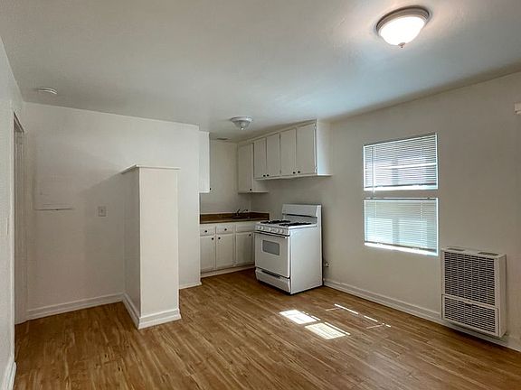 2nd image of 1125 S Seaward Ave APT 4