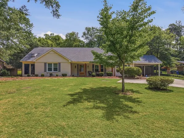 3330 E Lindsay Dr, Columbus, GA 31907