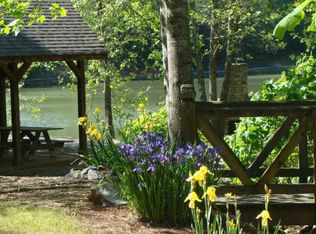 10 Chimney Lake Dr, Cleveland, GA 30528