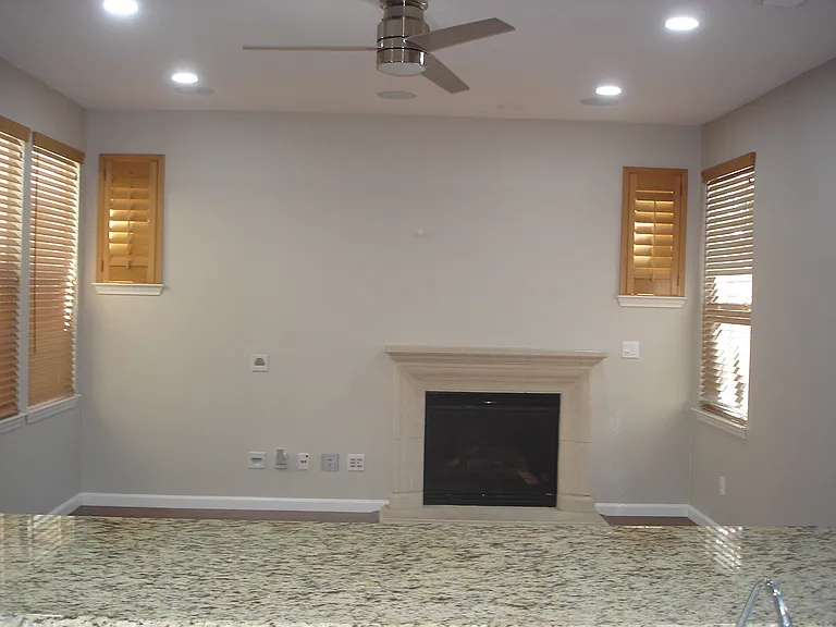 284 W Saint Francis Ave — Photo 8