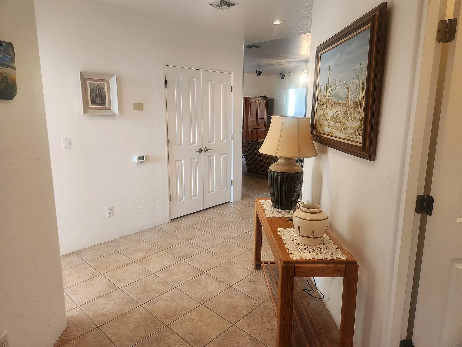 3 bed, 2143 sqft, $2,350 — Photo 2