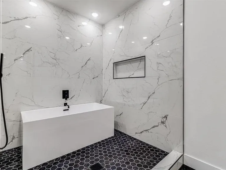 2214 Dyson St — Photo 7