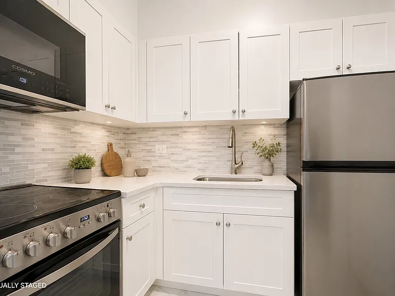 80 Park Ave #18L — Photo 2