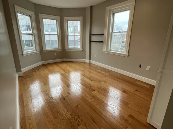 124 Berkshire St #5, Cambridge, MA 02141