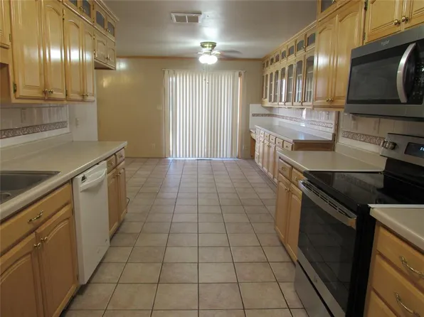 104 Highland Rd, Pauls Valley, OK 73075