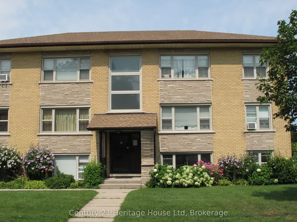 126 Waverley Dr #6, Guelph, ON N1E 1G8