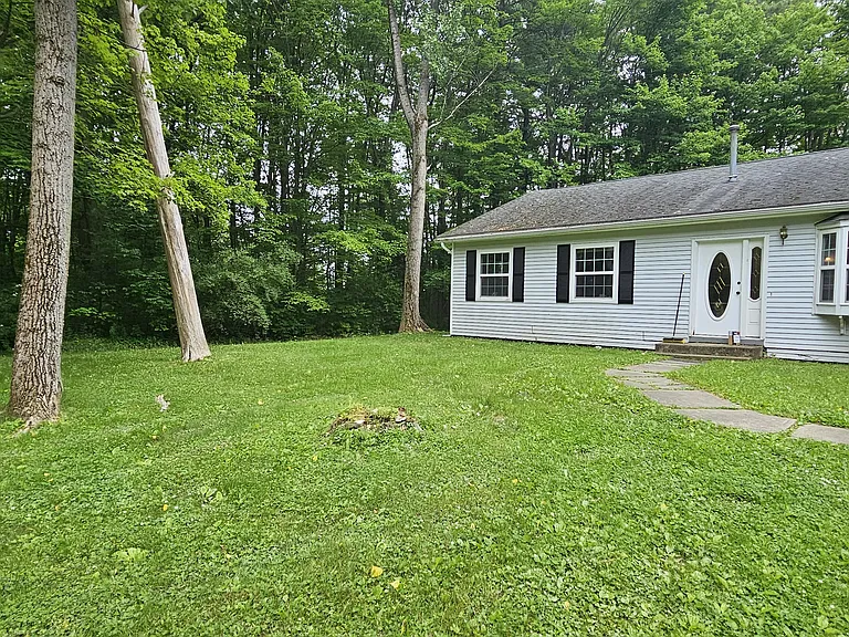 13 Cardinal Dr #1 — Photo 28