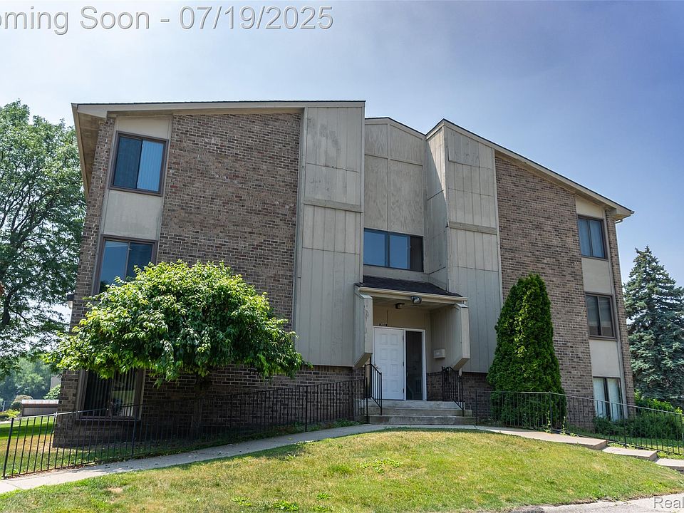 30515 W Forteen Mile Rd APT 37, Farmington, MI 48334 | MLS #20251017198 ...