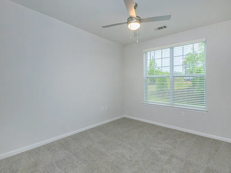 Riverstone Apartments at Long Shoals — Photo 75