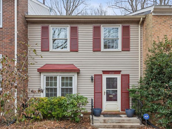 1535 Chatham Colony Ct
