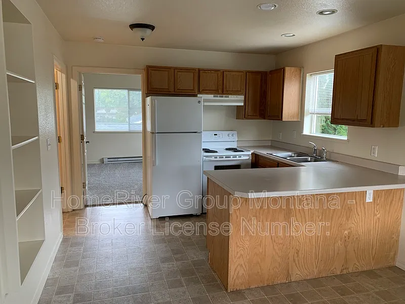 1 bed, 1.0 bath, $1,045 — Photo 4