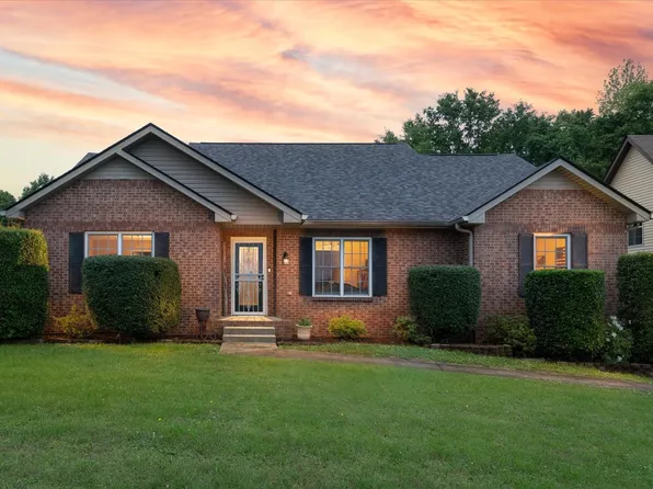 1823 Patricia Dr, Clarksville, TN 37040