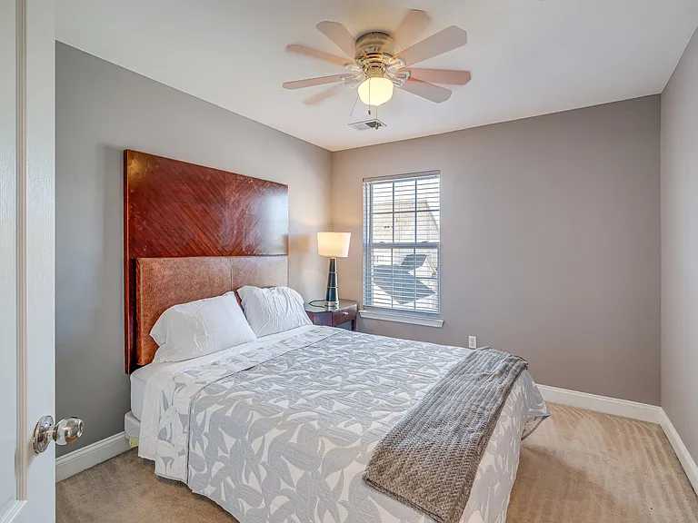 14806 Hardcastle St — Photo 16