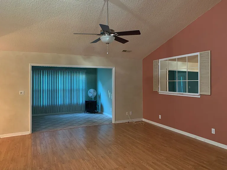480 Shellbank Dr — Photo 12
