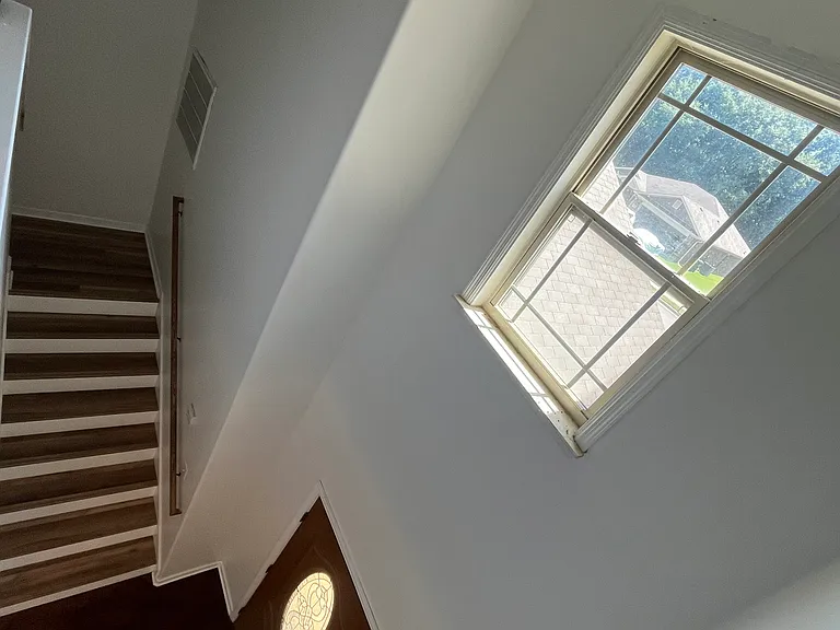 100 Bent Saddle St — Photo 15