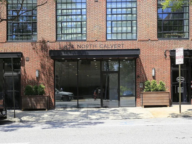 824 N Calvert St — Photo 15