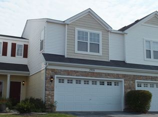 1970 Cobblestone Dr, Carpentersville, IL 60110