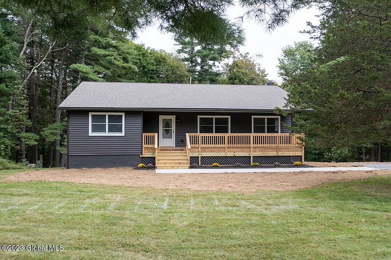 3rd image of 290 Blodgett Hill Road