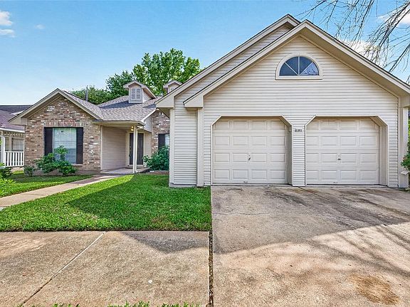 3rd image of 3110 Flintwood Dr