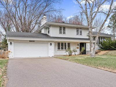 8600 Hopewood Ln N, Minneapolis, MN, 55427