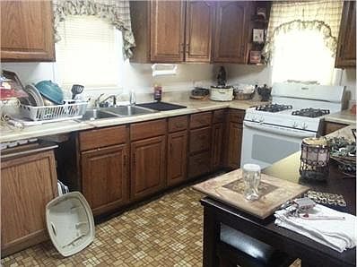 4th image of 1707 Lincoln Ave