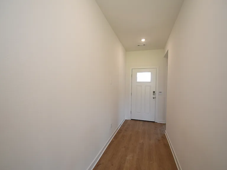 577 Nevada St — Photo 15