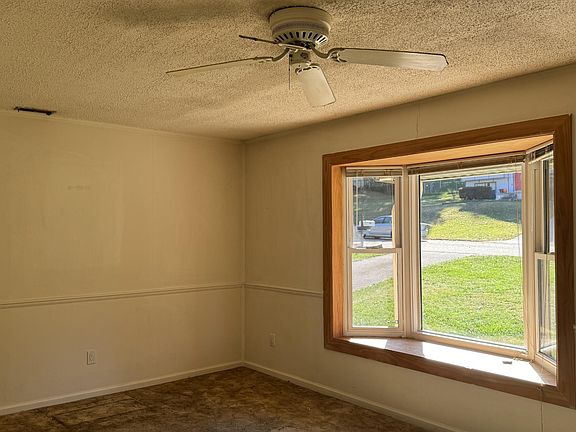 5th image of 5705 Aloha Ave