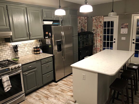 3rd image of 712 Claywoods Dr