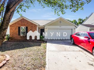6806 Malagant Ln, Charlotte, NC 28213
