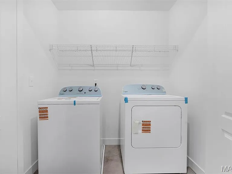 306 Indigo Ct — Photo 31