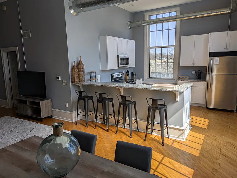 20 W Market St #6 — Photo 13