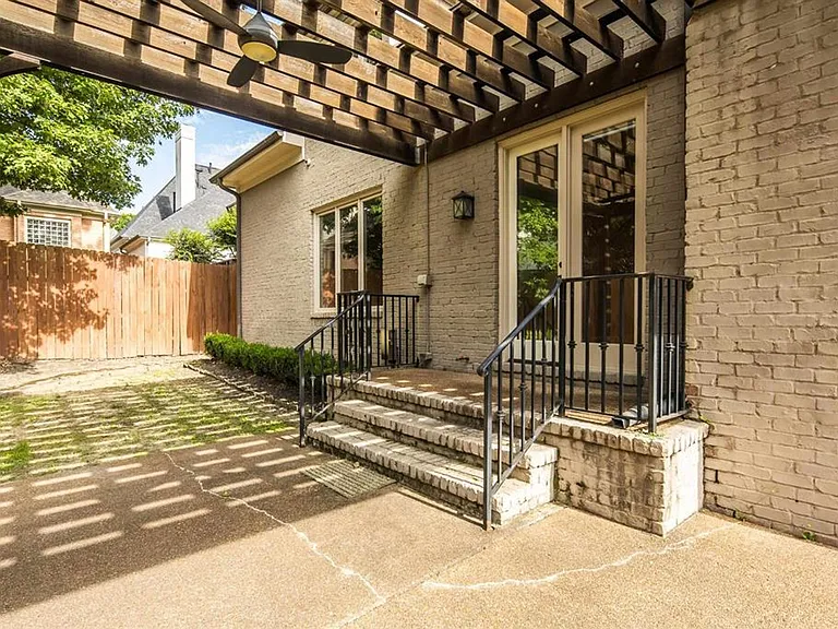 6597 Heronswood Cv — Photo 26