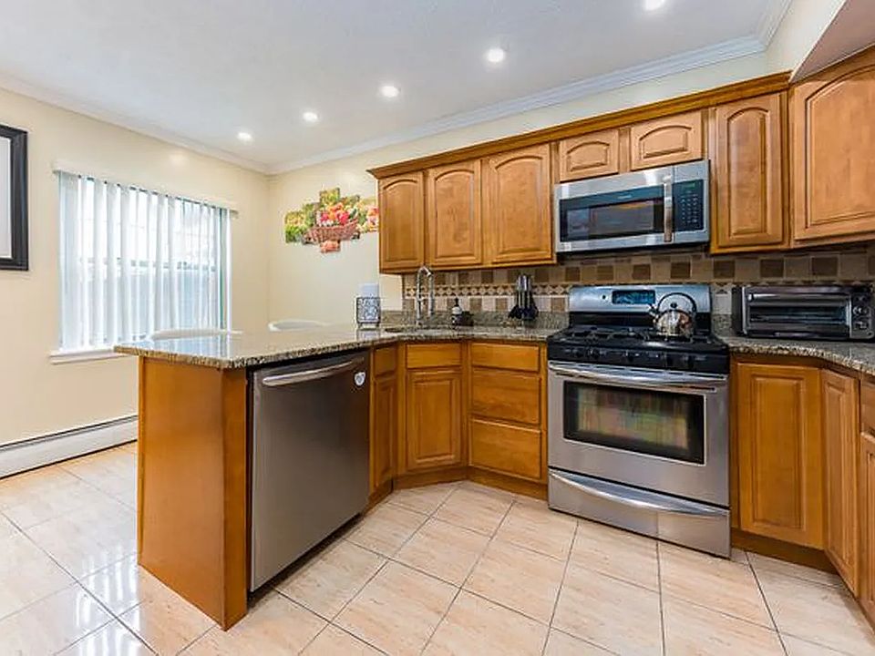 1st image of 548 Louisiana Ave #1
